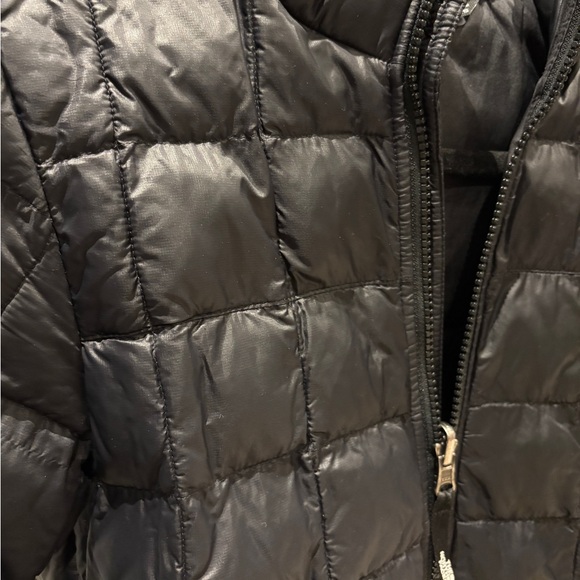 The North Face Quilted Jacket - Picture 4 of 10
